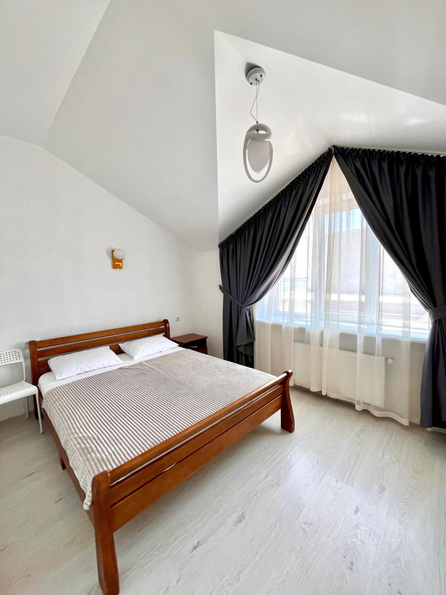 Done Kandybone Apartments Burlach'ya Balka ภายนอก รูปภาพ